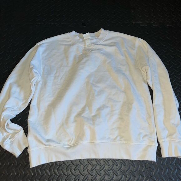 H&M white pull over crewneck sweater size medium - Picture 2 of 3
